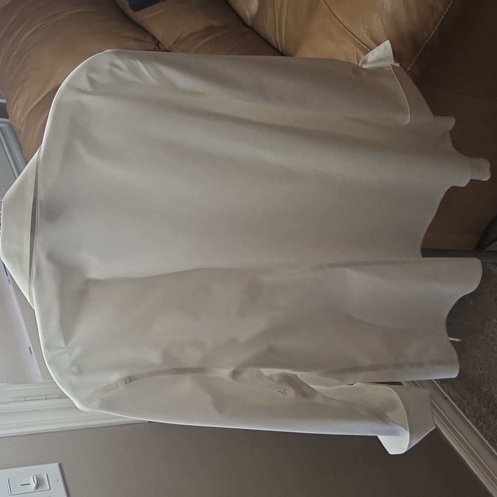 Beautiful Chico’s white button down blouse in size 3 (fits approx L/XL 14–16). - Picture 4 of 4